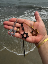 Load image into Gallery viewer, The Modern David Necklace