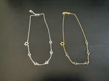 Load image into Gallery viewer, Side Star Necklace